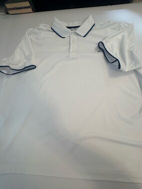 Men’s crown & ivy White Polo with Navy Contrast Trim
